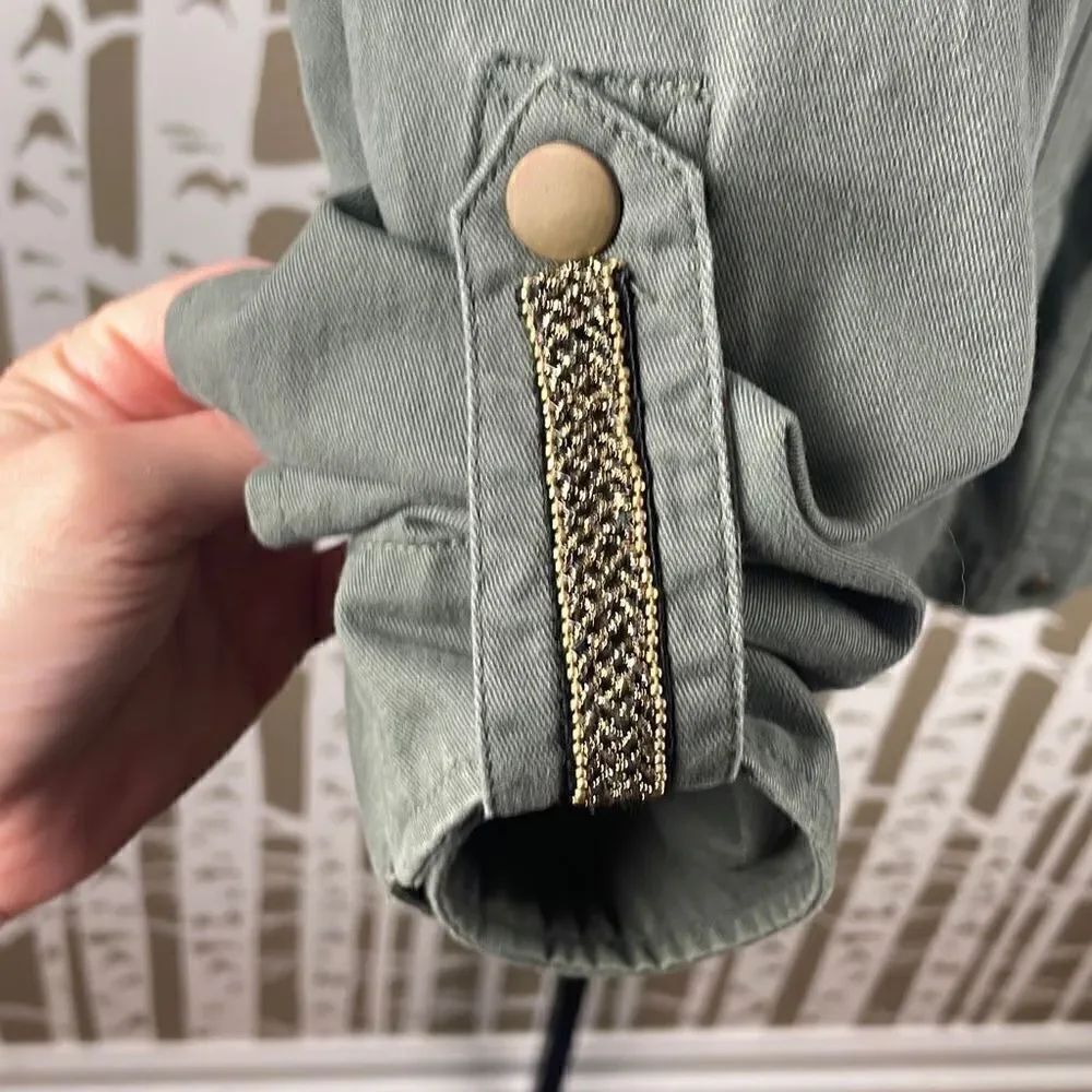 Democracy Olive Green Studded Lace Back Accent Cargo Jacket sz M - Picture 7 of 10